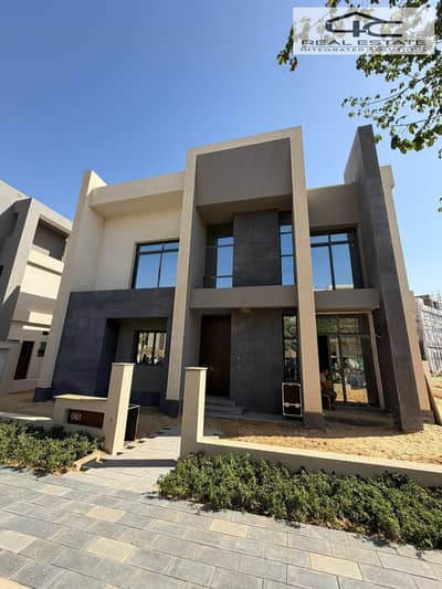 4 Bedroom Duplex for Sale in New Cairo, Cairo - WhatsApp Image 2025-11-16 at 7.30. 03 PM. jpeg 4 Bedroom Duplex for Sale in New Cairo, Cairo - WhatsApp Image 2025-11-16 at 7.30. 03 PM. jpeg