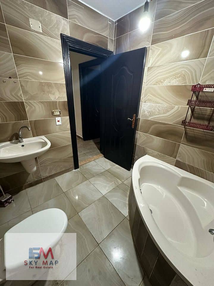 8 583825372_24869245249425870_2398525064774119669_n. jpg