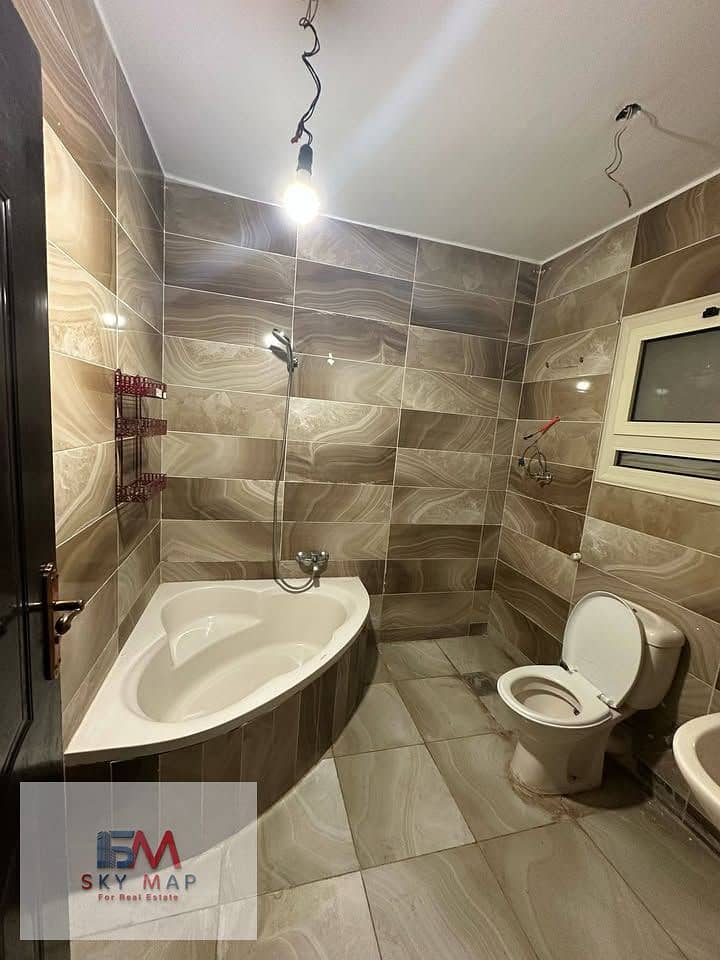 9 585322674_24869245056092556_1664954880203174764_n. jpg