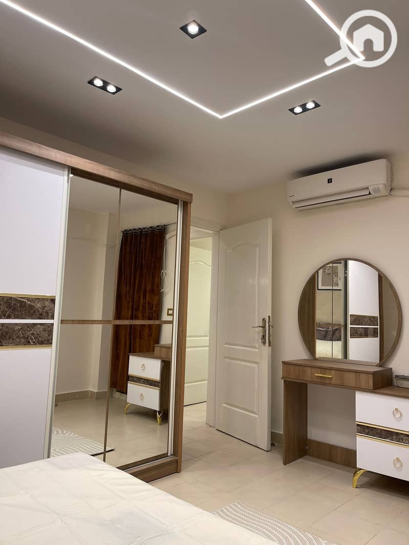 4 aee8a7f5-0305-4fd5-a27d-0b04e6e2f99f. jpeg