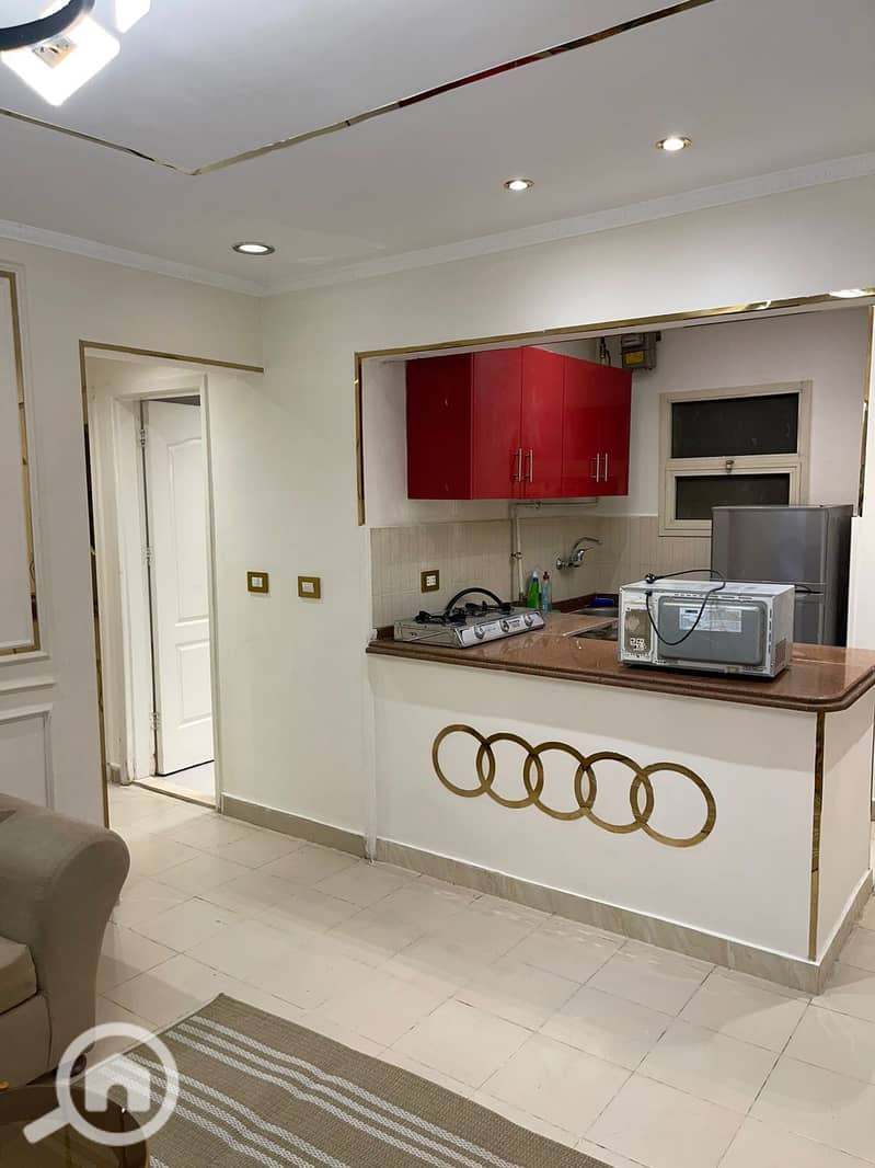 6 6812bf78-2a58-40f1-9fe7-5eae2b7cbe3a. jpeg