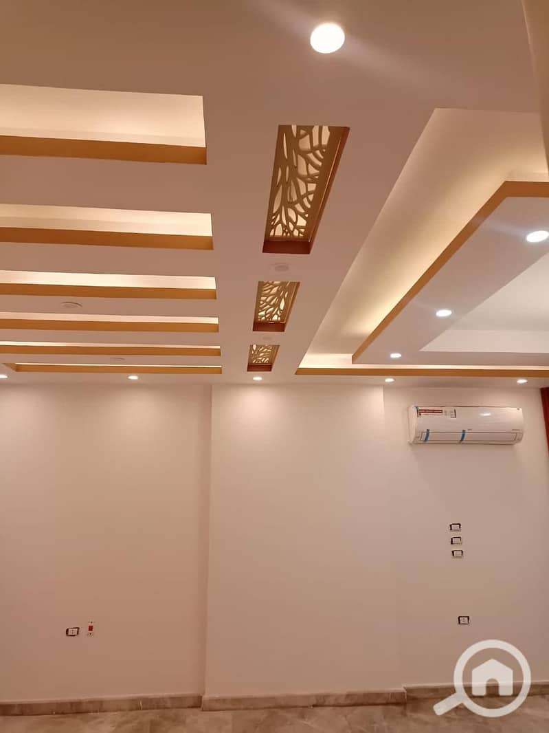 4 183              . jpg