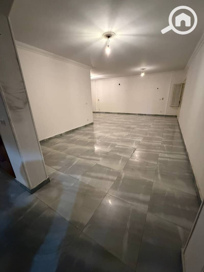 5 b8ea3563-890b-4f7a-8ebc-9a5386ada2bb. jpeg