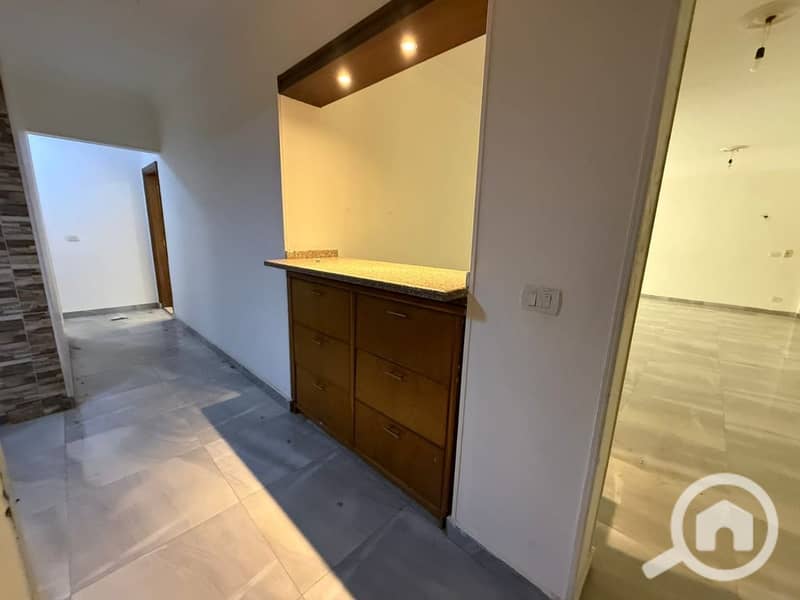 6 a9e30635-8d86-4556-9e76-b840b76c66b7. jpeg