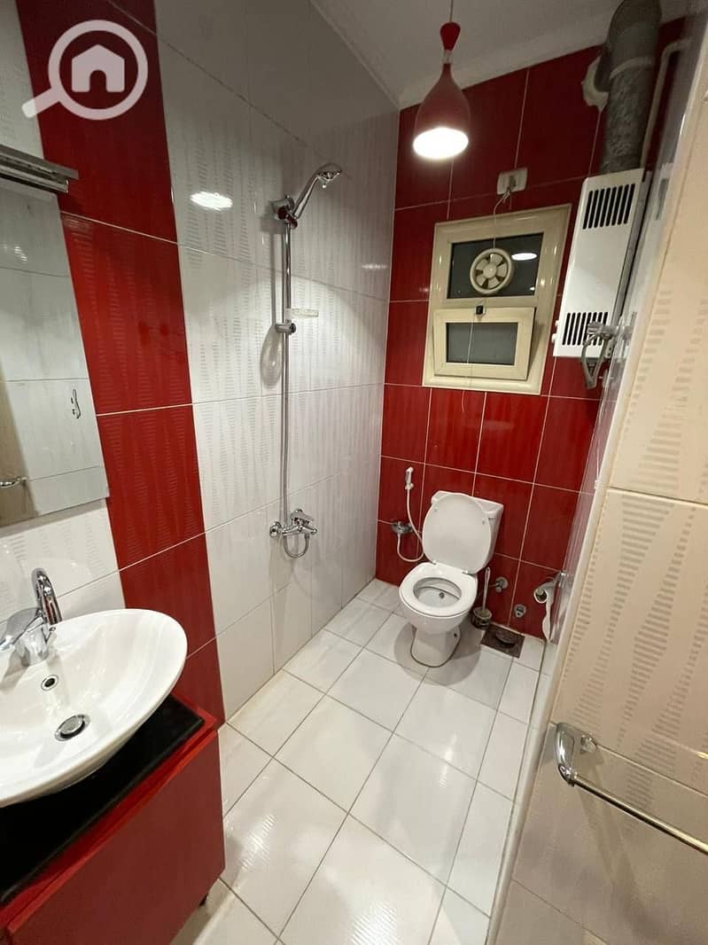 12 352d4553-0d10-4b31-9ac8-7f95c03a9239. jpeg