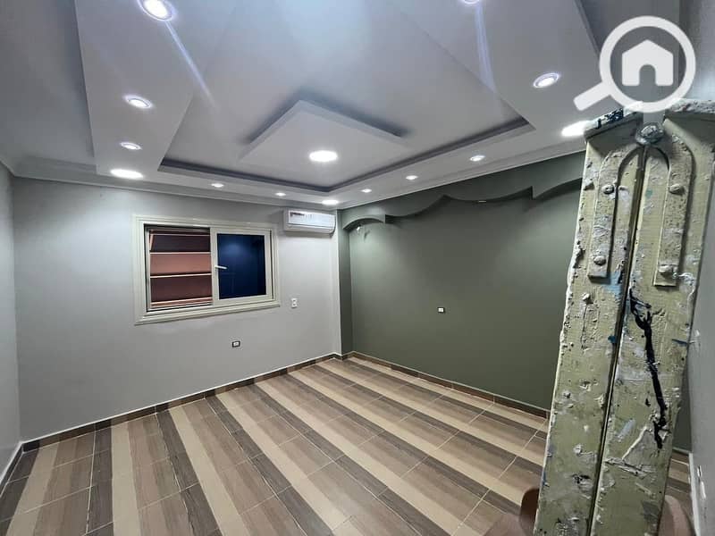 4 4e8e859f-e88f-47d3-8d81-f1cb41eb4638. jpeg