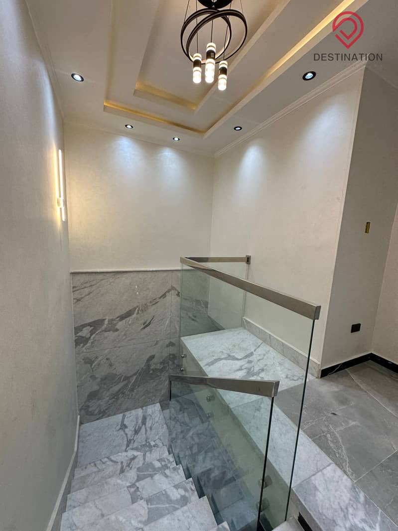 11 67f1113f-0490-495b-8281-76ad983cb3d0. jpg