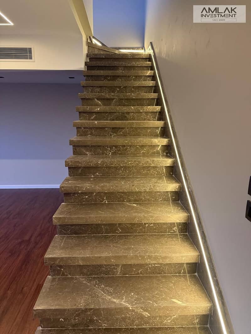 4 c145611c-8687-445d-9709-0685734ebcf7. jpeg