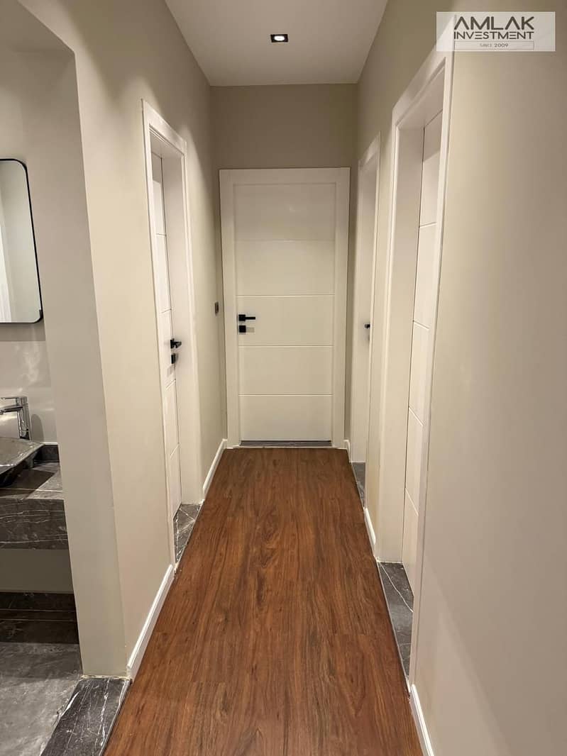 7 8059df73-8837-43ee-8749-352892a46fd0. jpeg