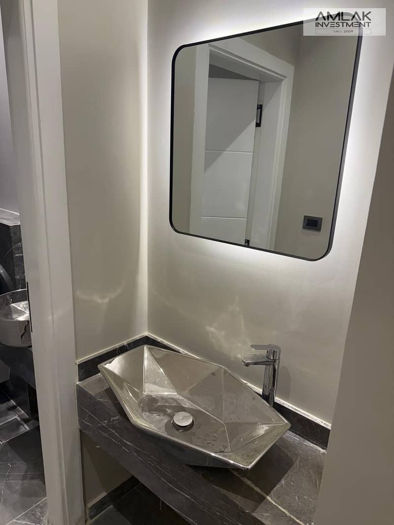 11 47be8225-927a-44d0-a979-0b4a429293de. jpeg