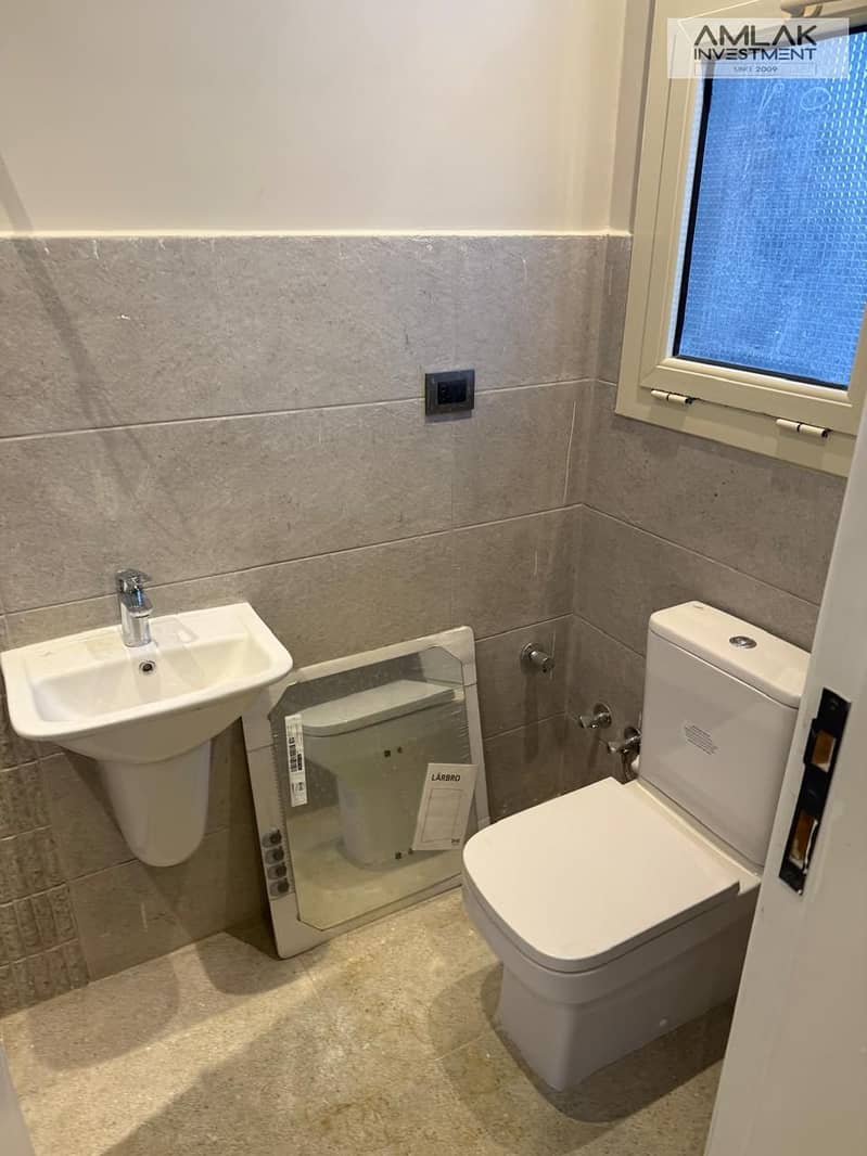 12 9837276b-49c0-4de3-8478-6849e0de2089. jpeg