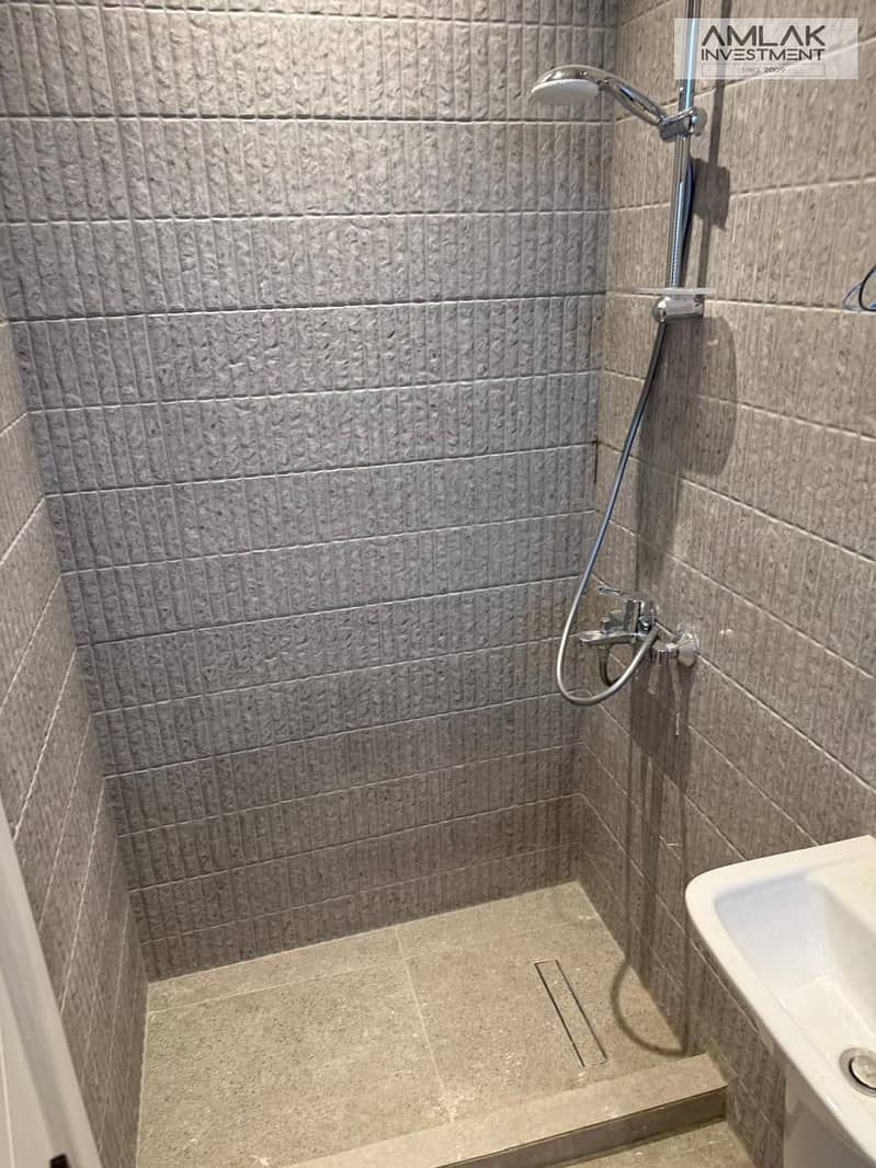 15 d33f9ffa-d53f-4d20-bb39-5bcdefce7182. jpeg