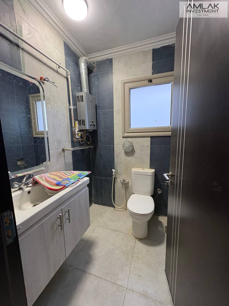 10 167e9bd3-a933-47b9-a929-f2609814e681. jpeg