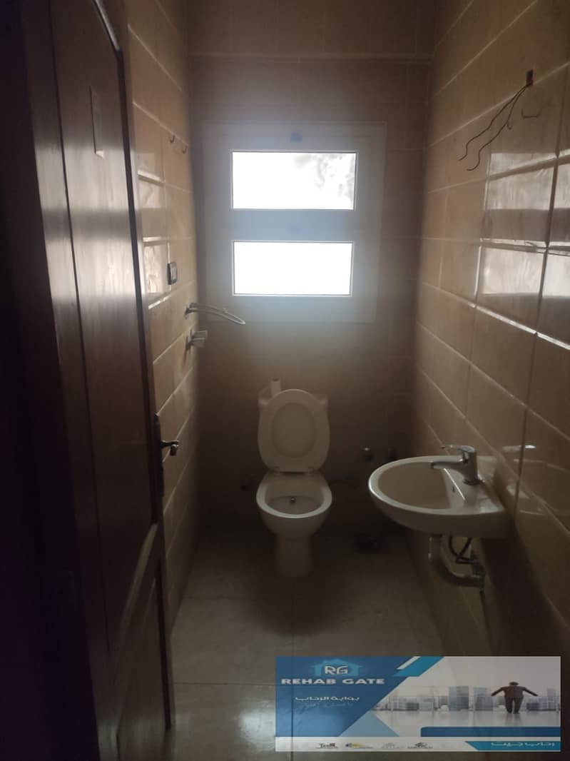 11 8d953c6a-33d6-48ef-be94-6fcaa243ef8c. jpg