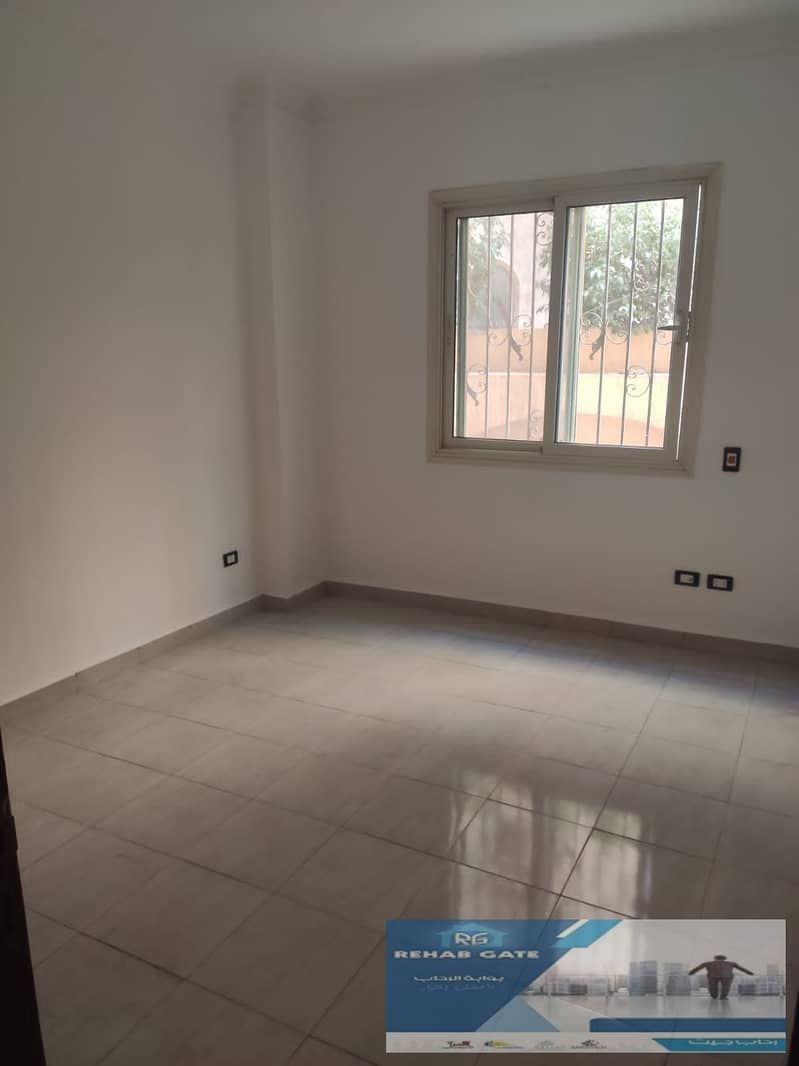 12 29d1ee52-1f28-411f-b07d-4b4b4c29d0bb. jpg