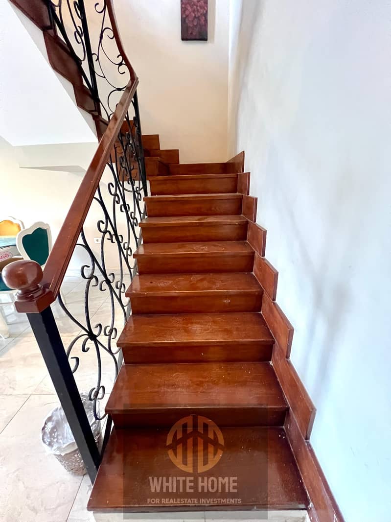 4 6111c31d-1817-44cd-9d88-0623ee6da15a. jpeg