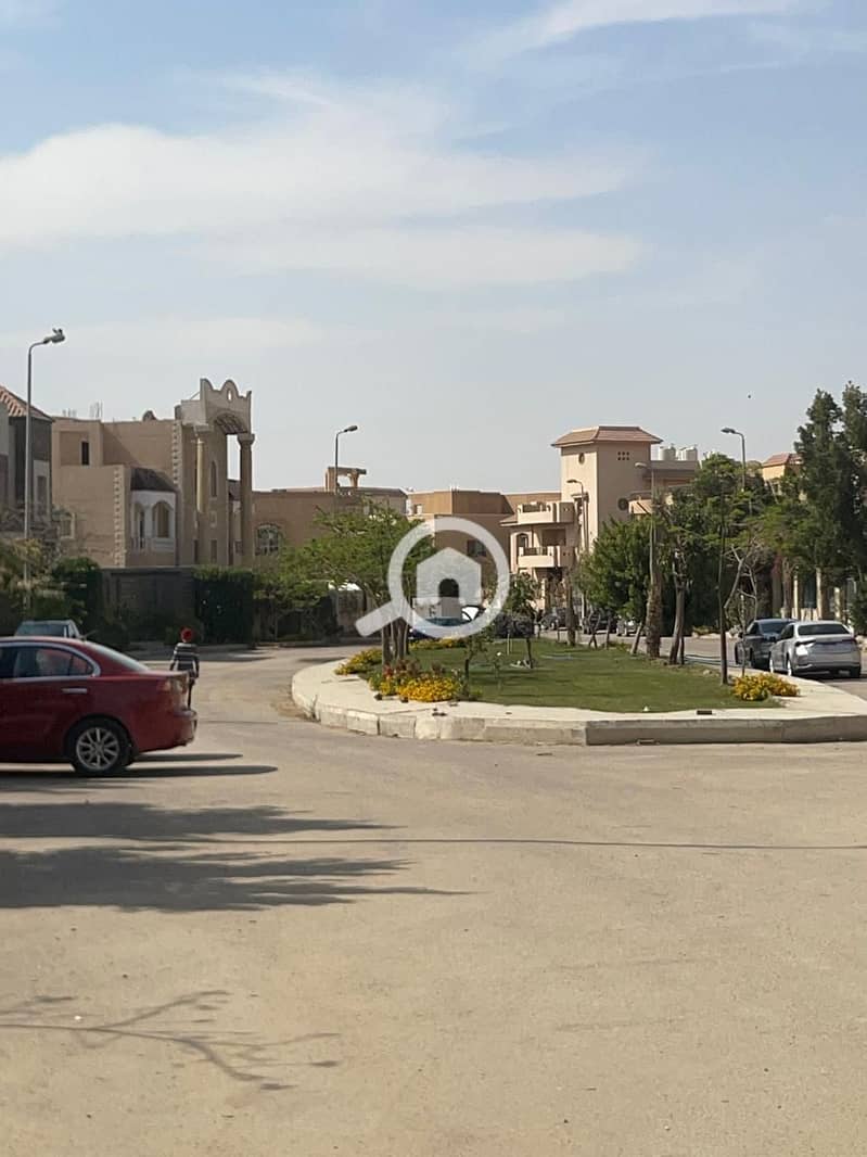 15 3744934a-fdff-4663-8dd2-1c93586a1815. jpg