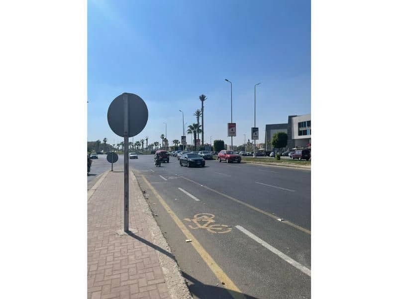 22 c176aa1b-6365-4c1b-b299-ee3a323fd633. jpg