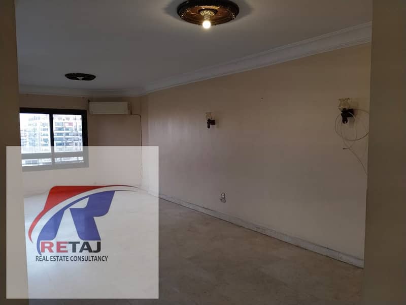 12 c48c37d5-904d-40ce-b5b1-01b78d80f2ee. jpg