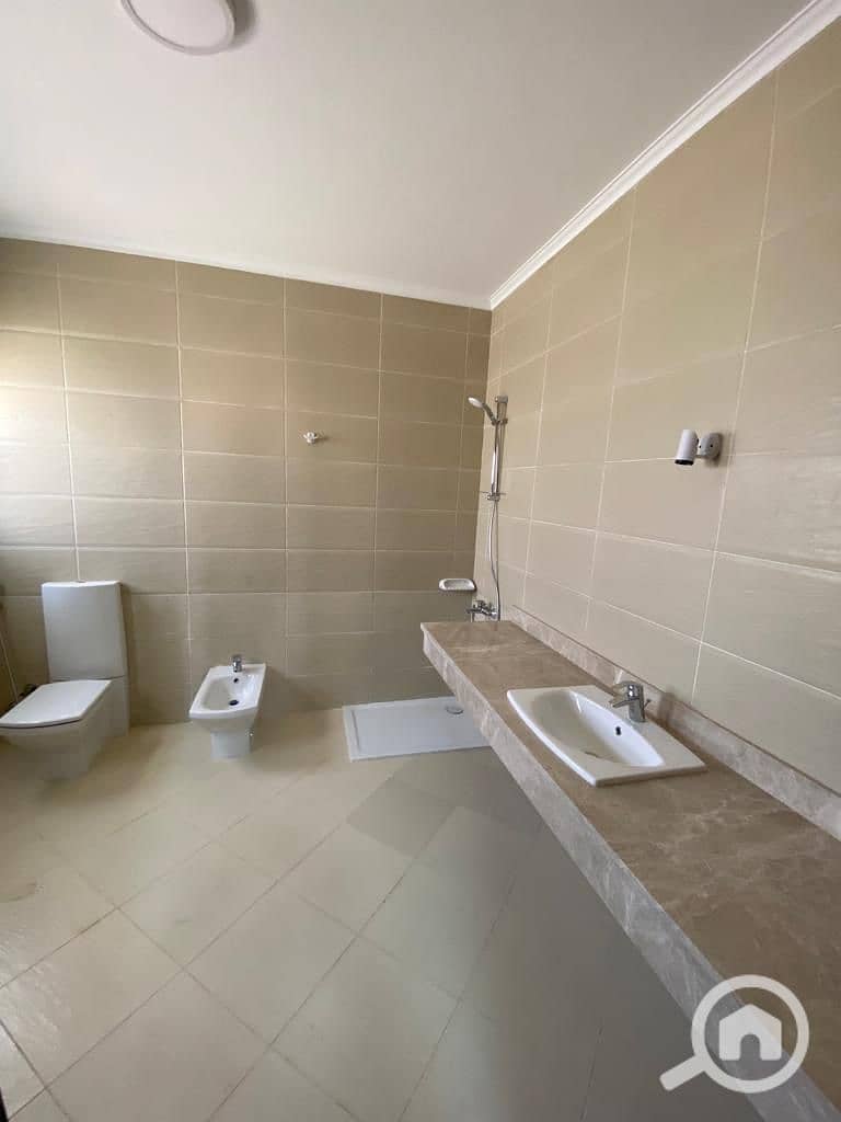 6 IMG-20251117-WA0402. jpg