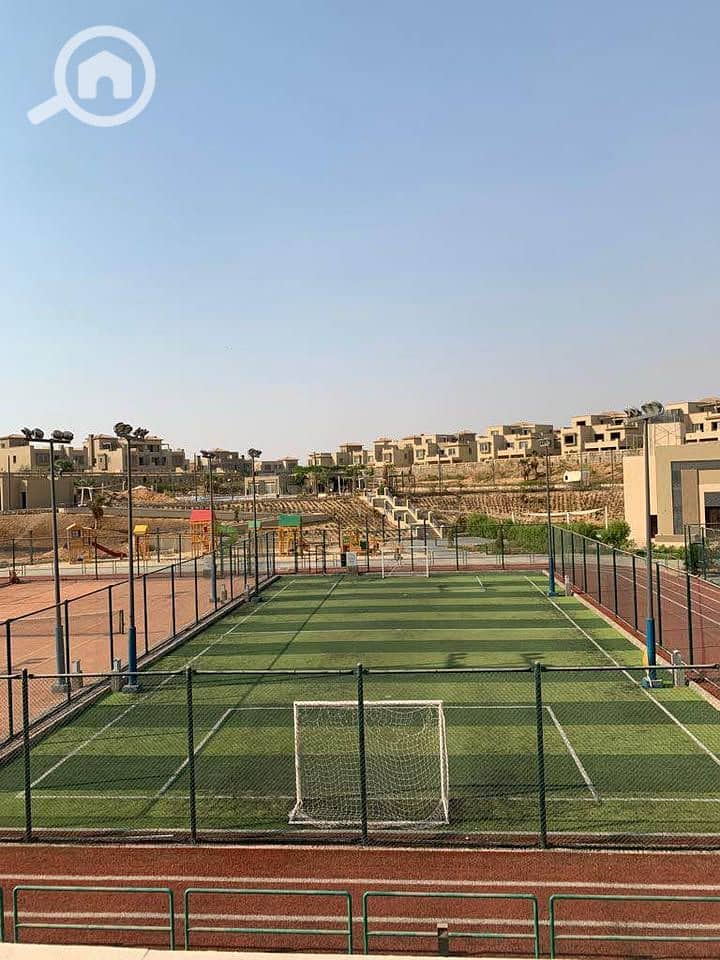 4 546912979_24220925270937654_4124617746079579848_n. jpg