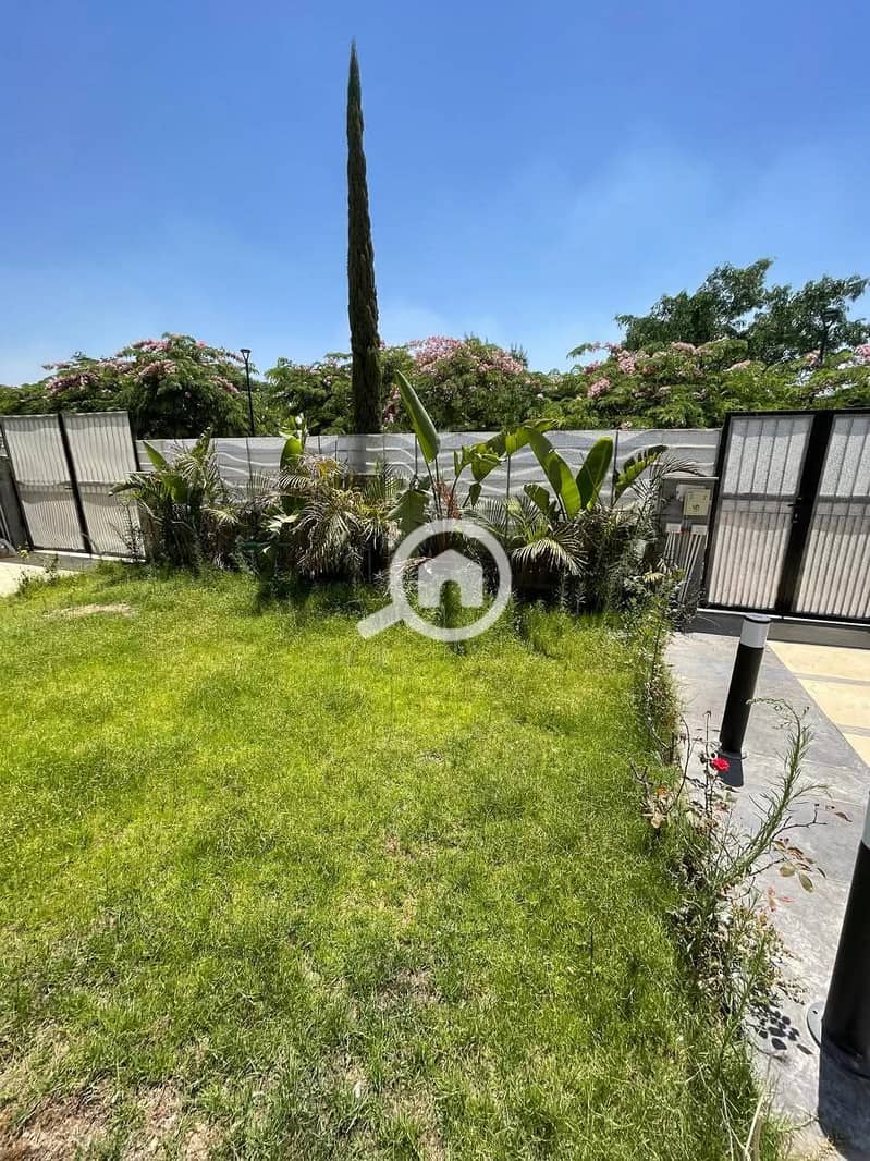 2 b53941a9-11ee-4f83-9c96-b2b983a3366f. jpeg