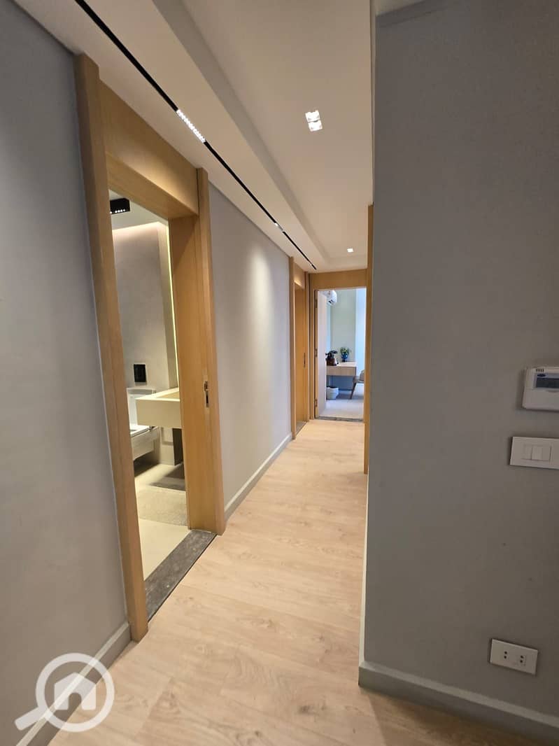 9 WhatsApp Image 2025-08-20 at 17.41. 41_32cf44de - Copy. jpg