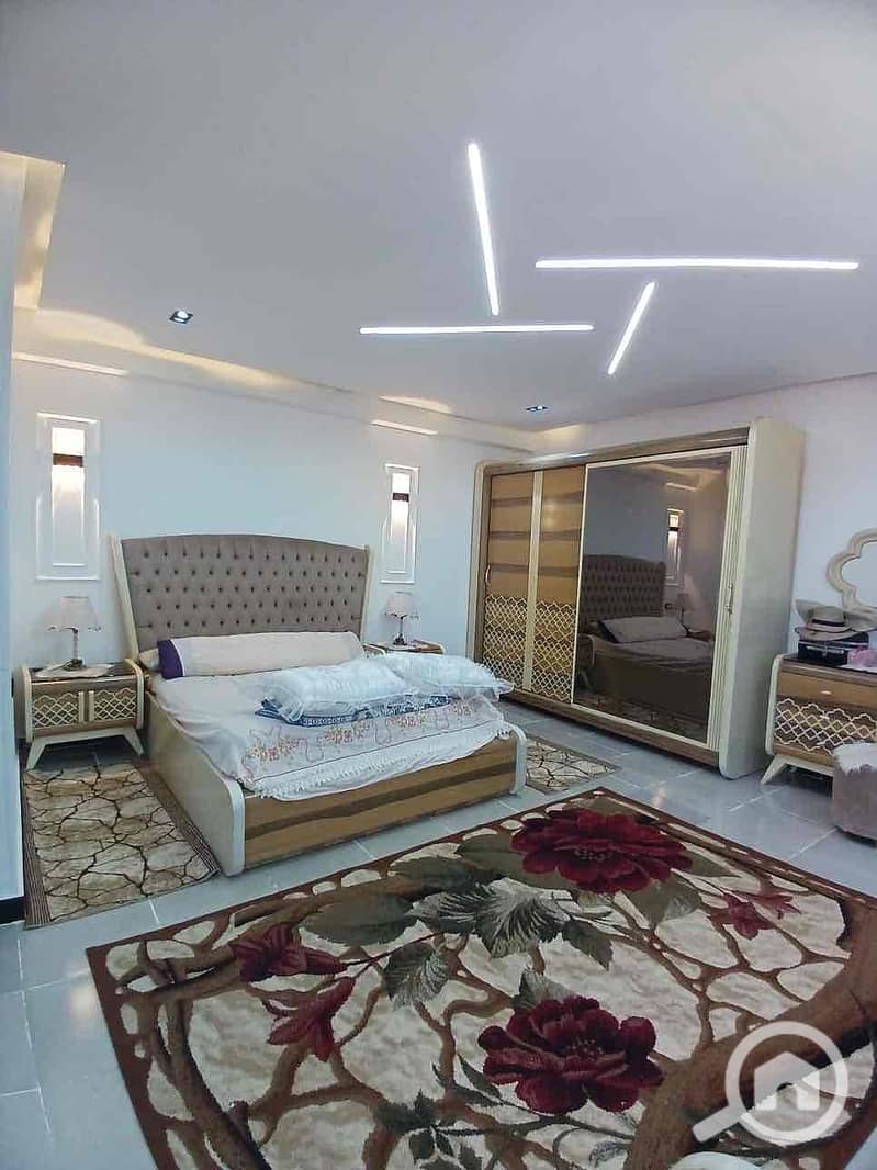 21 ad1b7f4f-b4c3-467e-a23d-4e1c5c8d7a73. jpg