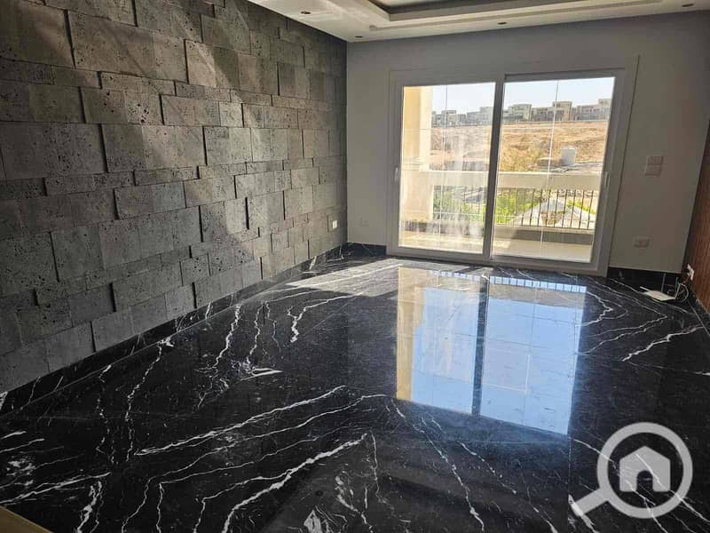 4 6354fb08-24cf-4e3d-a630-416e3a099f08. jpg