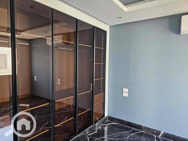 6 0408864a-9d72-4c9c-b3e3-d40304355345. jpg