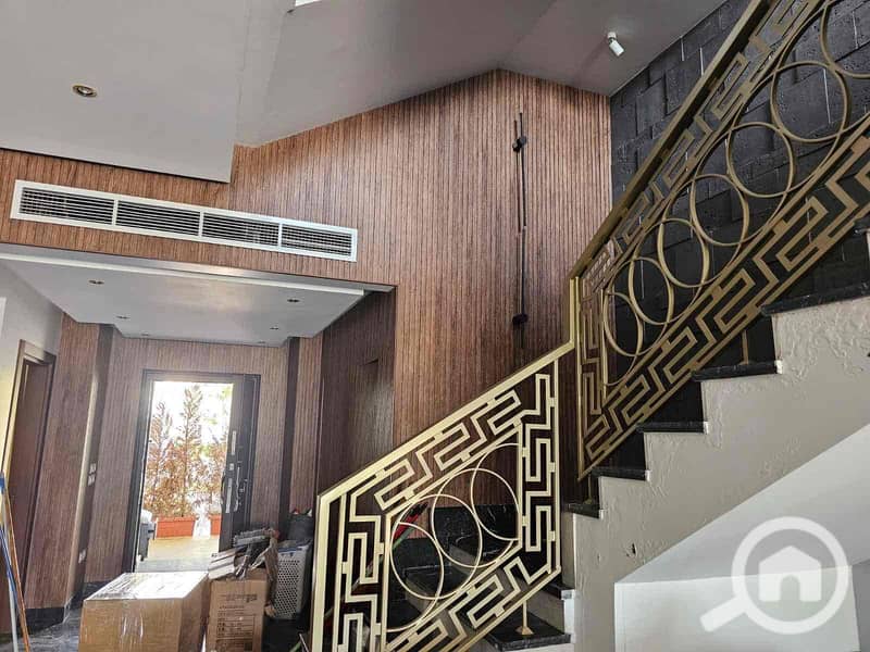 7 b98be738-4269-4a23-b285-0e5d7aa3f7c7. jpg