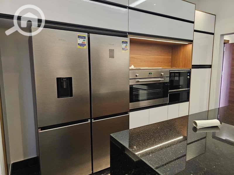 10 bc057dbf-1ded-4060-a3e8-642e15e4d4f8. jpg