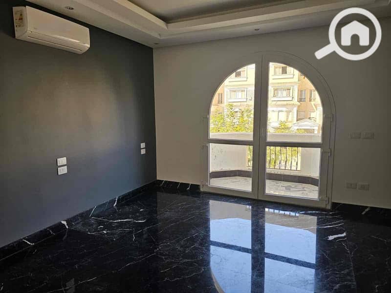 14 b57ee348-9182-4183-a159-f67345658080. jpg