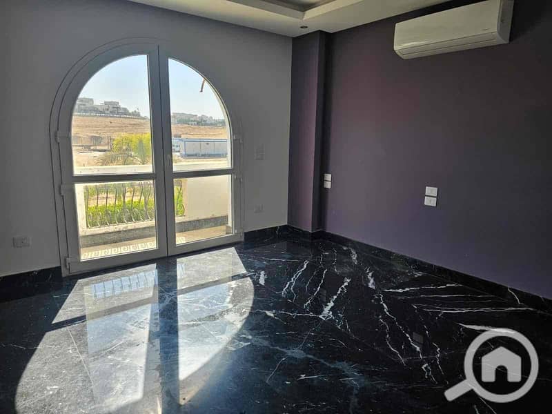 22 2fc4958b-cfaa-40c6-82e0-40bc3799f439. jpg