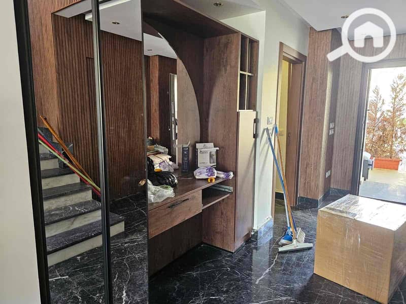 23 b6b089de-07c1-4b53-a3a3-adfc8639d2f8. jpg