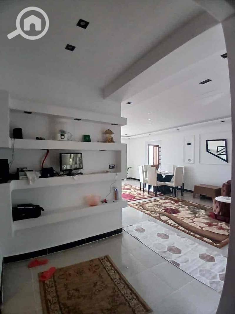 45 7a1d7cfc-94cb-40c3-bc5e-f8cf7b7960c2. jpg