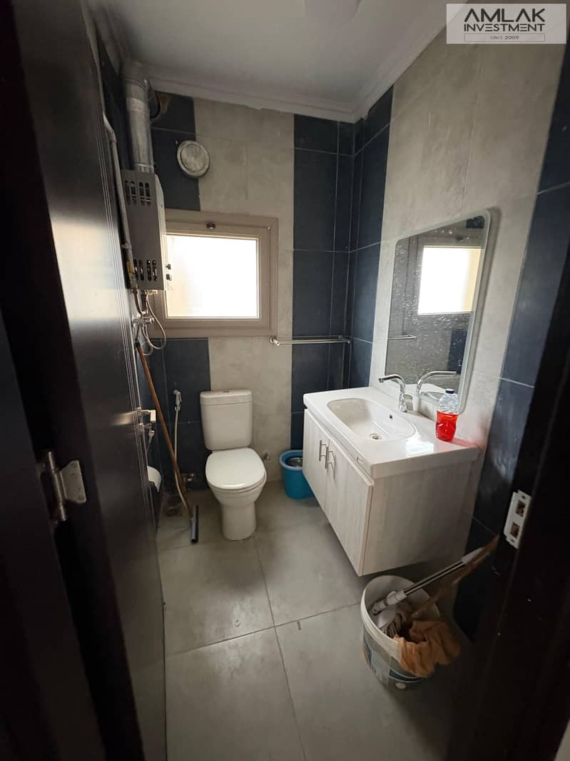 10 a9e0f177-9543-44b7-a87e-508db8e3e766. jpeg