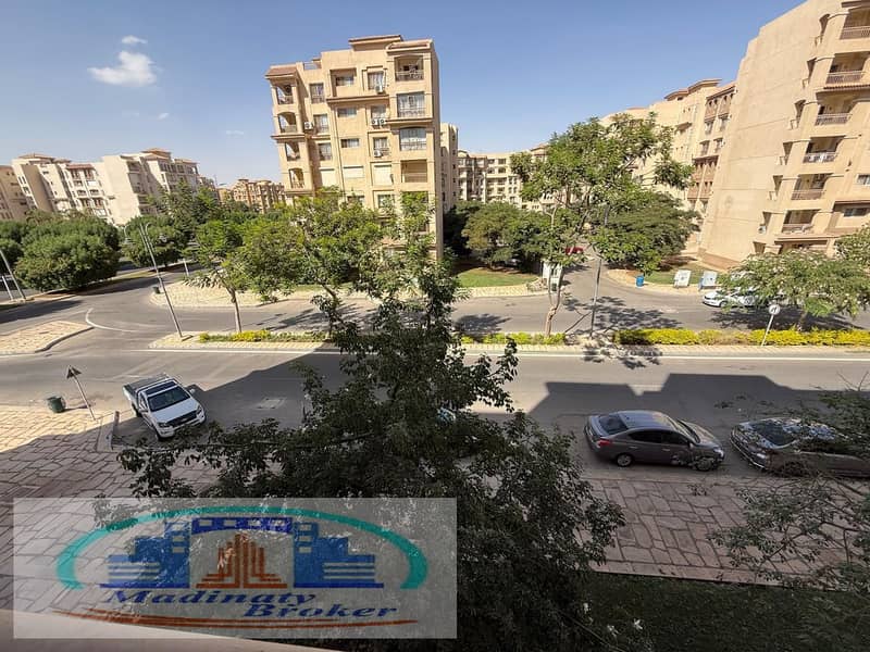 6 207d0b44-4309-4e4a-8cdb-d5aeabe2e7d5. jpeg