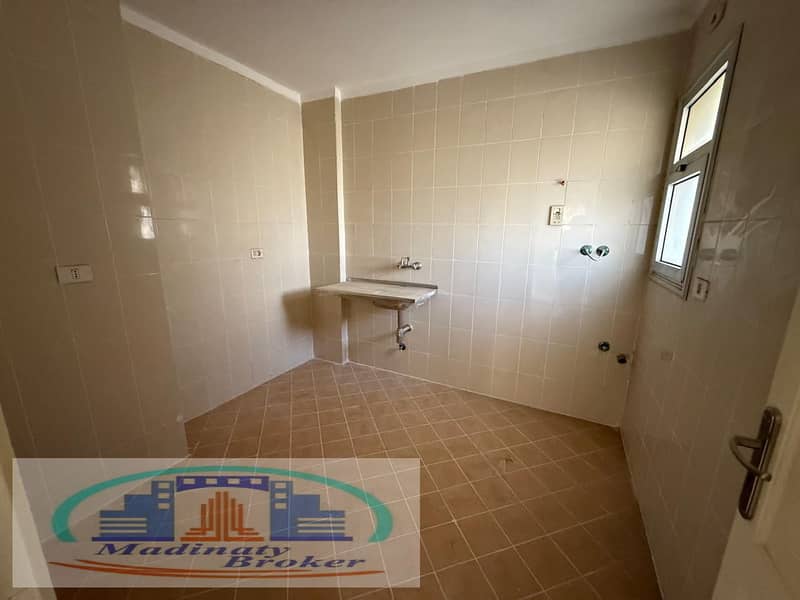 8 6184b5fe-2b85-480d-a6af-4a067d4cb5ea. jpeg