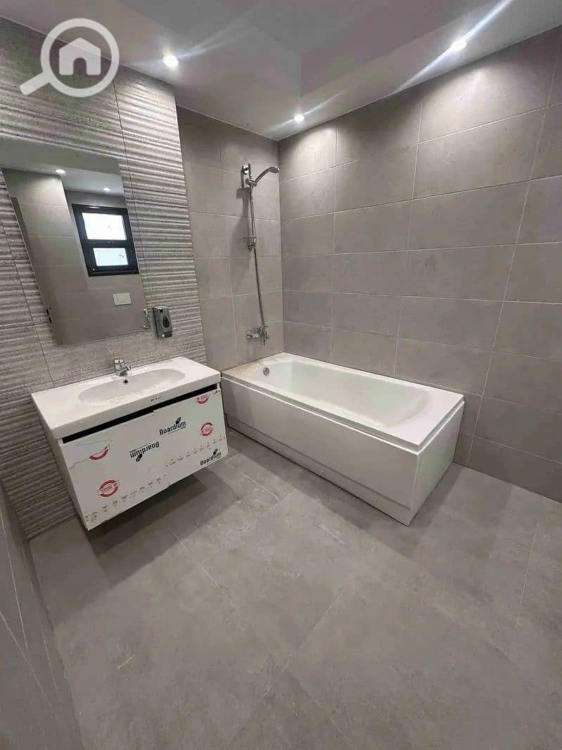 10 32749021-800x600. jpg