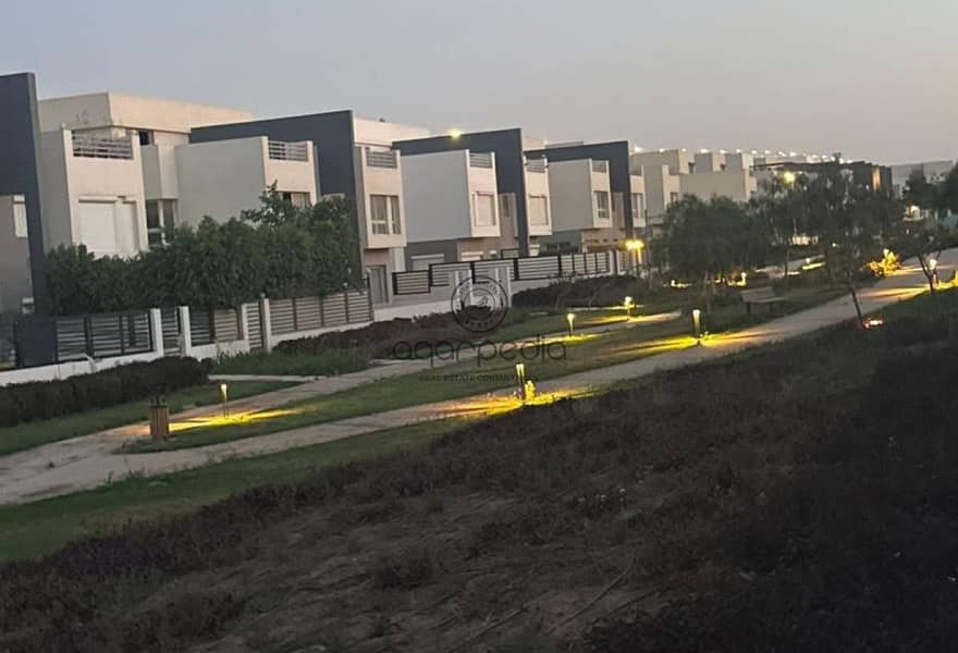 5 464877ad-ed73-4370-a418-0a6358af44c1. jpg