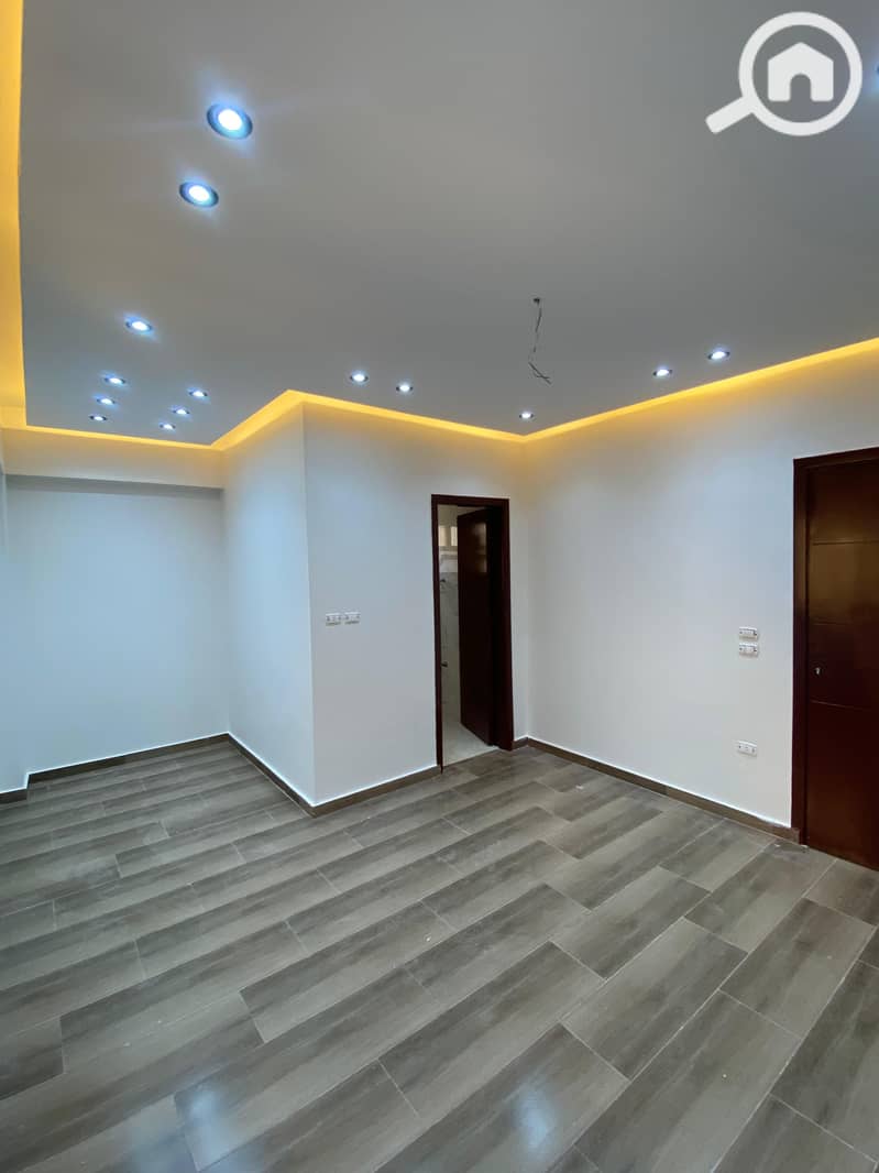 2 WhatsApp Image 2025-11-17 at 4.12. 49 PM (1). jpeg