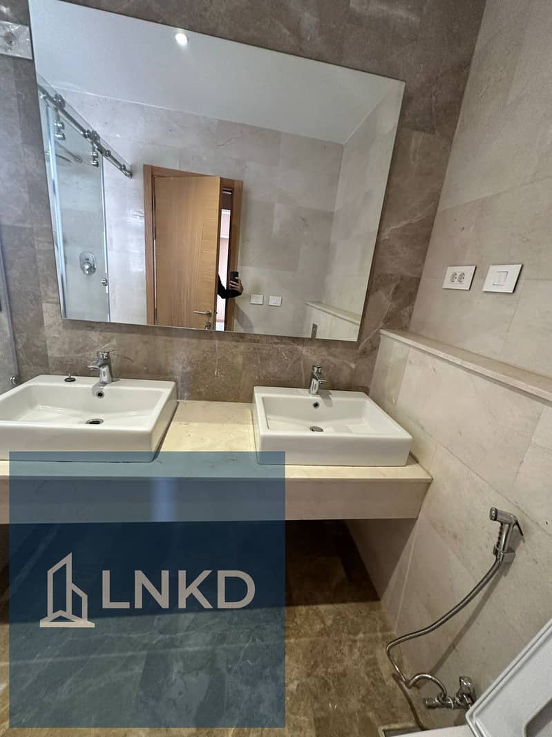 14 cd1fe21f-9408-43b2-86a5-ac4c5277bb2d. jpg