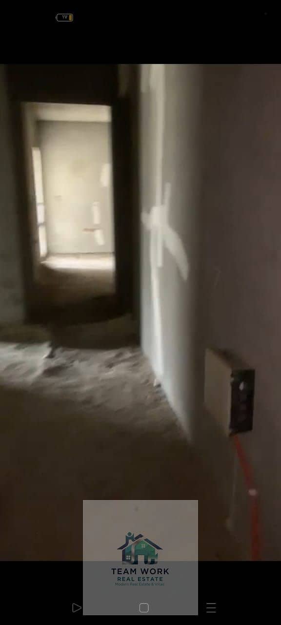 4 078a15b0-1c53-4f20-bf16-535538640b5d. jpg