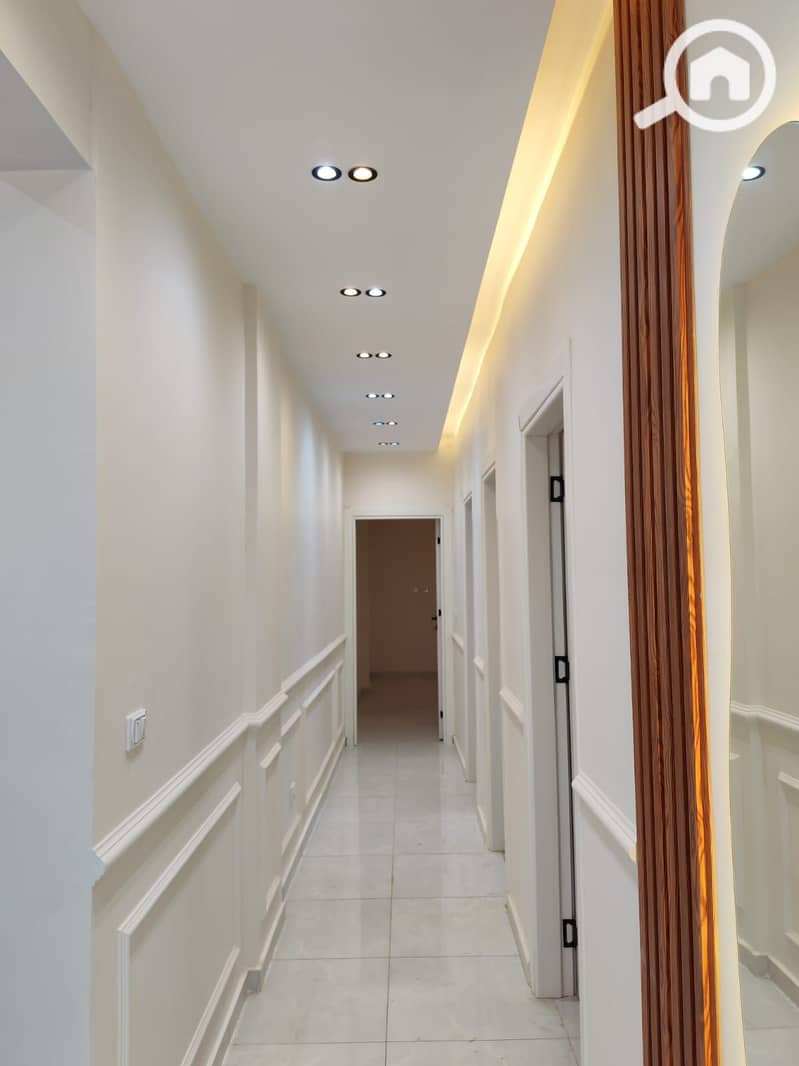 4 صورة واتساب بتاريخ 2025-11-15 في 22.15. 15_224d141e. jpg