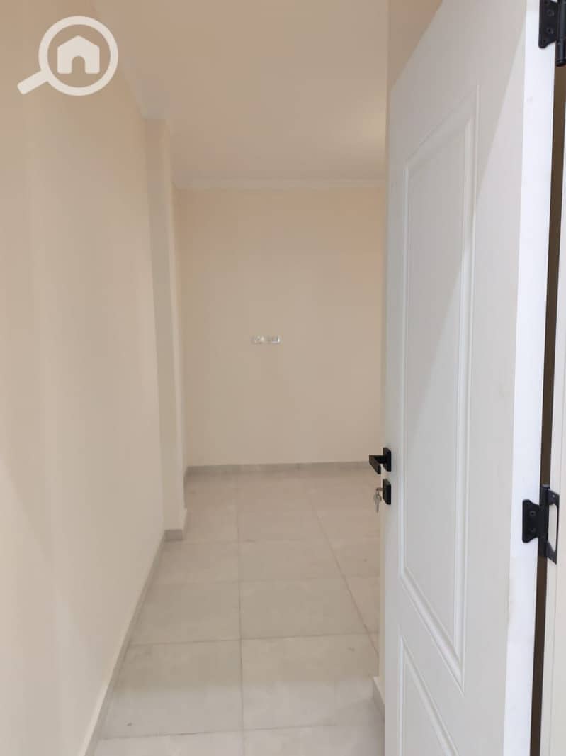 10 صورة واتساب بتاريخ 2025-11-15 في 22.15. 13_706ca8bd. jpg