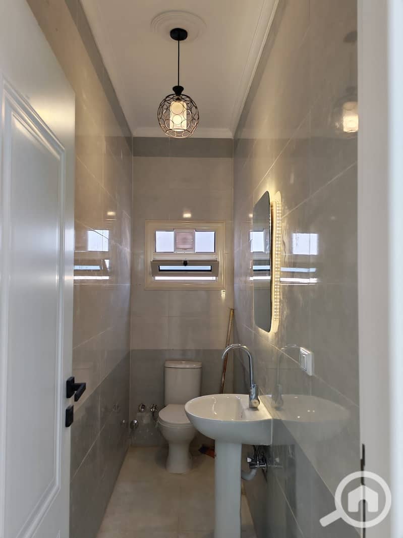 22 صورة واتساب بتاريخ 2025-11-15 في 22.15. 17_f7e39223. jpg