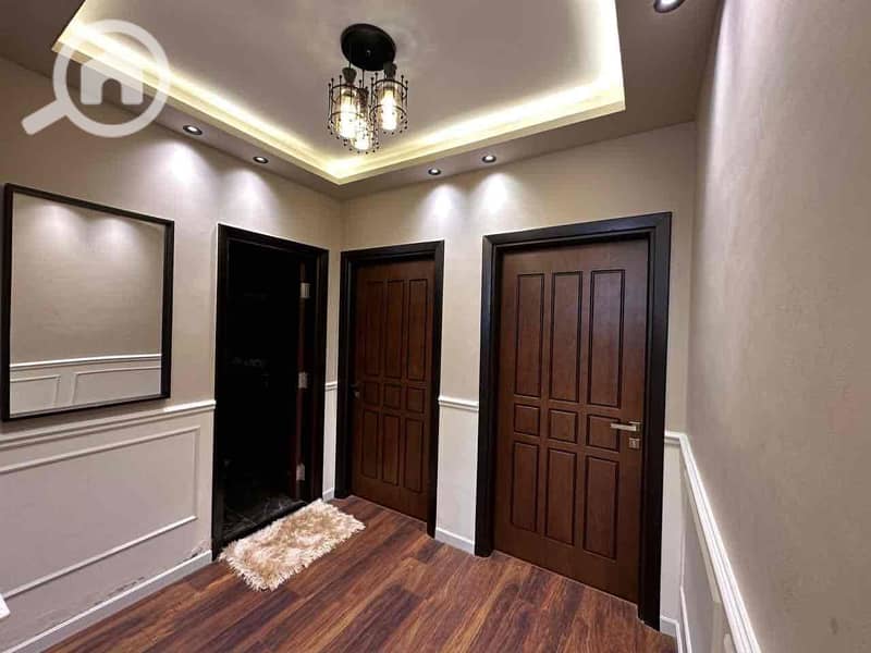 14 d68333f1-2f25-4843-b5ad-6b02be7ccc6e. jpg