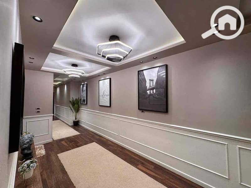 17 6ec037ff-1f57-4a7b-a80b-847e8b3060f3. jpg