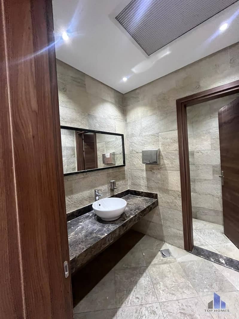 4 WhatsApp Image 2025-11-06 at 4.11. 31 PM. jpeg